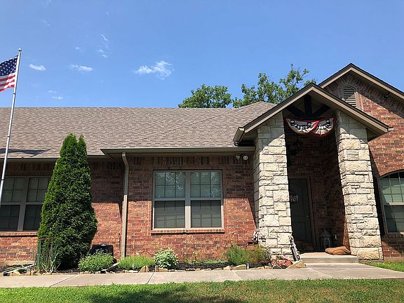 2nd image of 19565 Dove Ln
