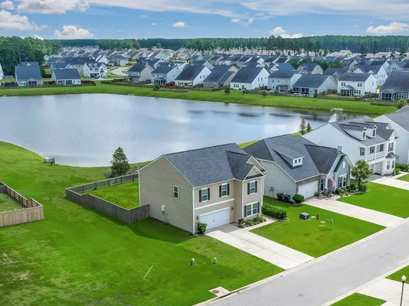 320 Blue Shadows Ct, Summerville, SC 29486