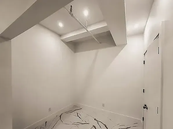 248 West 35th Street image 8 of 17