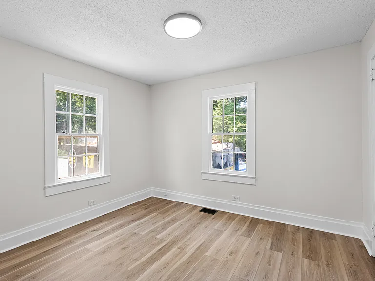 3311 Arlington Dr — Photo 14