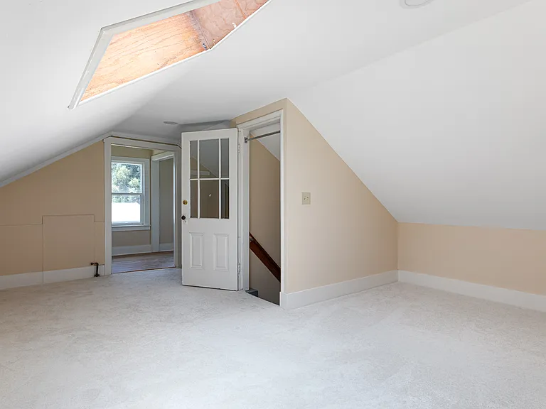 2128 Roosevelt Ave #1 — Photo 3