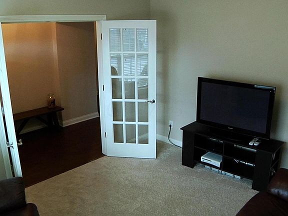 5th image of 4697 Newport Loop W