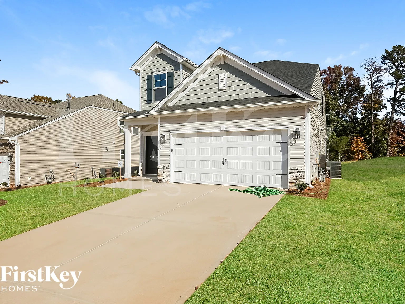4 bed, 2.5 bath, 2046 sqft, $2,260 — Photo 2