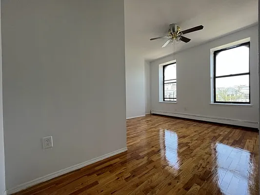 Rented by JAY MICHELLE REALTY LLC | media 19