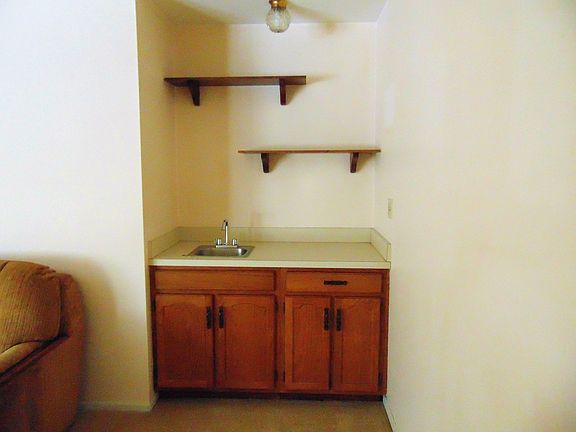 3rd image of 735 Sterling Ct APT C1