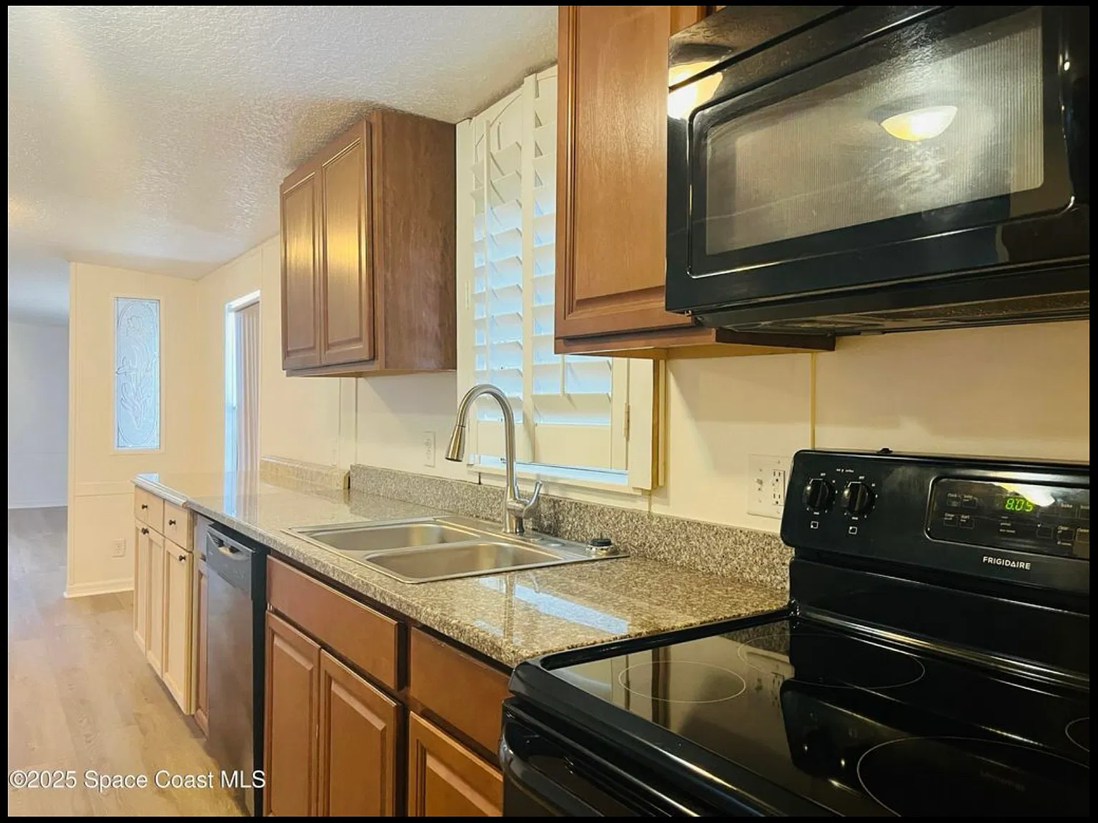 1641 Ridge Dr — Photo 4