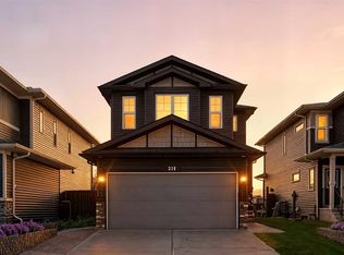 211 N Willow Pl, Cochrane, AB T4C2S6