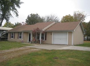 700 S Vine St, Holden, MO 64040
