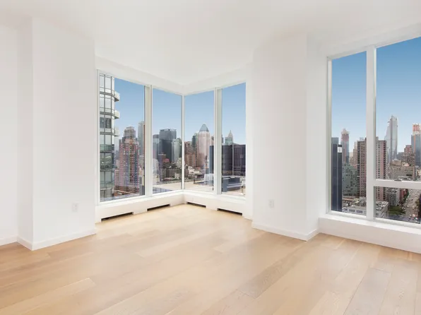 1 West End Avenue image 3 of 5