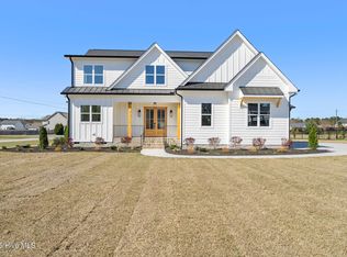 25 Constitution Ave, Smithfield, NC 27577