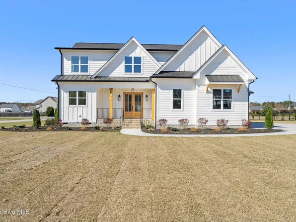 25 Constitution Avenue, Smithfield, NC 27577