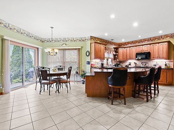 5th image of 671 Longford Dr