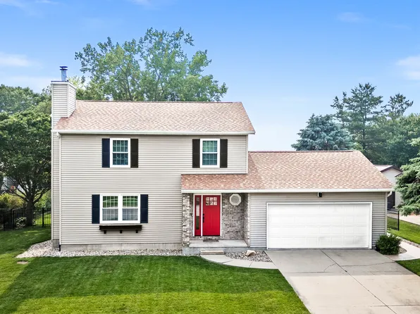 606 N Washington St, Hudson, IL 61748