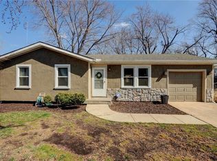 105 SE Brentwood Dr, Lees Summit, MO 64063
