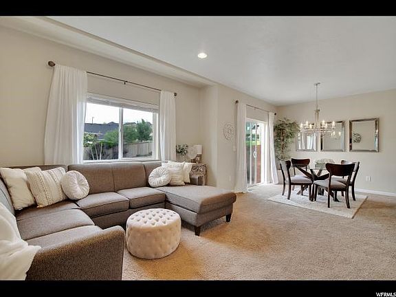4th image of 4295 N Cresthaven Ln