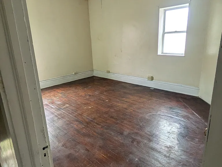 2336 Eoff St #4 — Photo 2