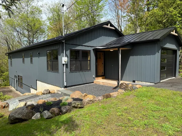 26 Grand View Ave, Lake Placid, NY 12946