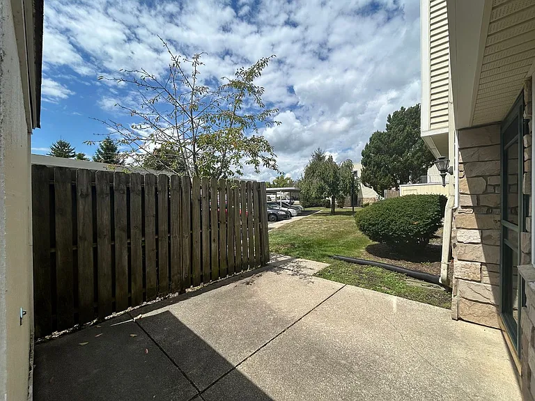 Candlelite Apartments — Photo 112