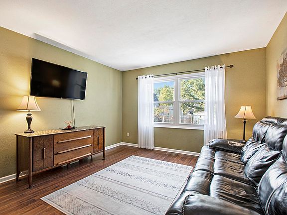 2nd image of 2922 Marrett Dr