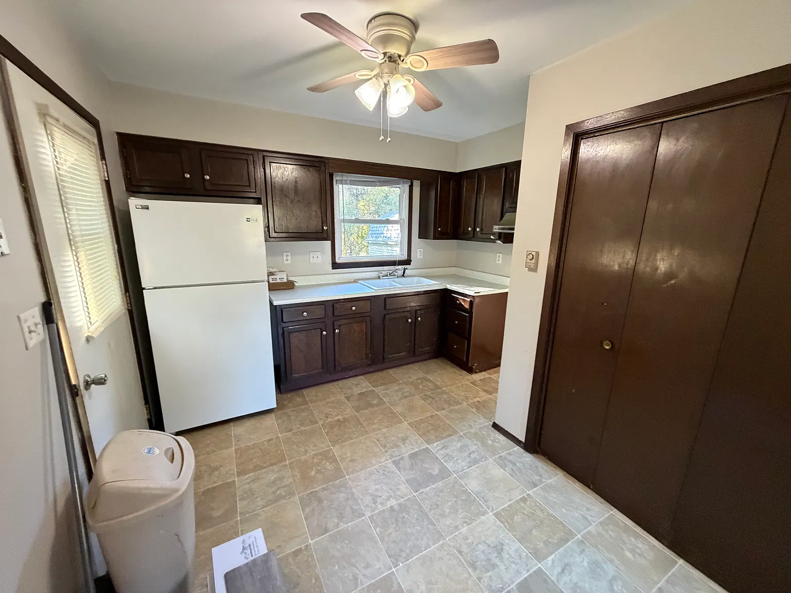 2 bed, 650 sqft, $915 — Photo 3