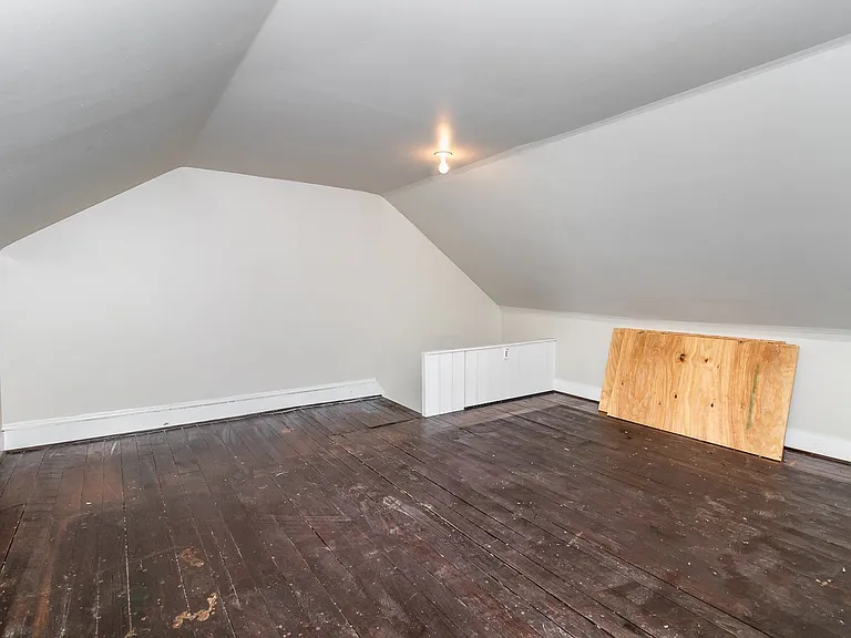 517 N Pitt St — Photo 20