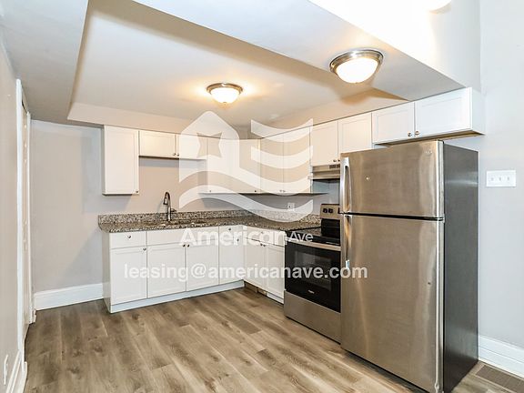 549061_005_kitchen_5.jpg