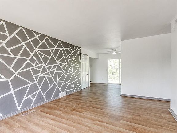 4th image of 4141 NW 28th St