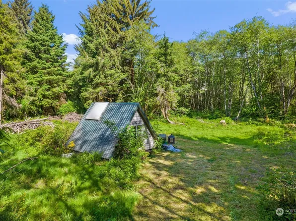 133 Smith Creek Road, Raymond, WA 98577