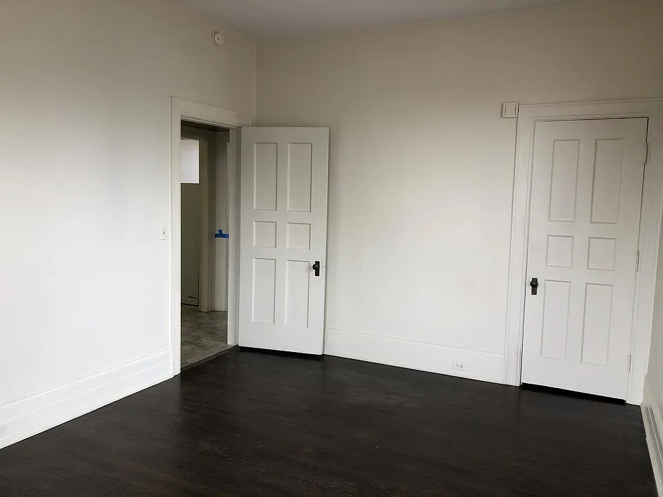 1200 Center Ave #8