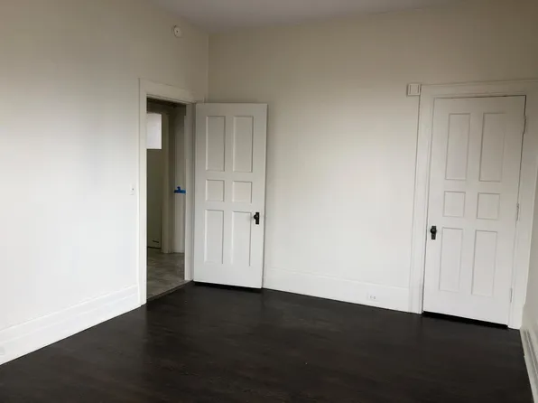 1200 Center Ave #8, Bay City, MI 48708