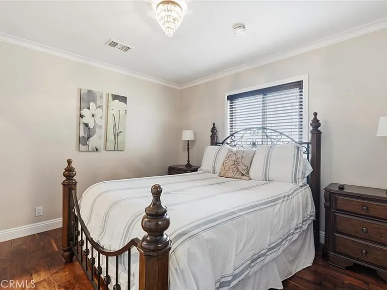 5348 Doris Way — Photo 30
