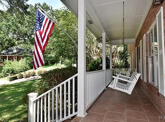 4th image of 5795 Avenida Real