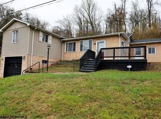 1149 Eastwood Dr, Fairmont, WV 26554