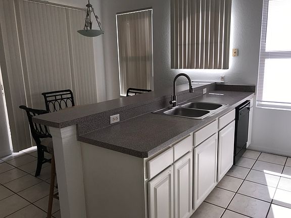 3rd image of 5022 Sunridge Palms Dr APT 204