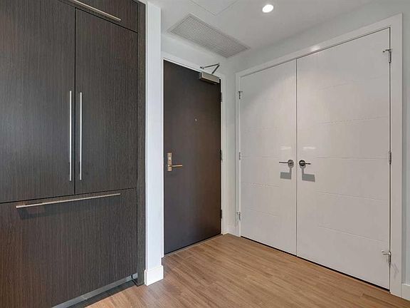 2nd image of 930 W 16th Ave SW #1408