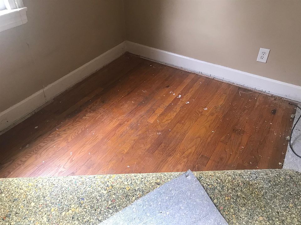 2nd image of 1117 Snow Ave