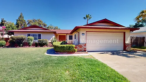 1441 Montclair Dr Photo 1