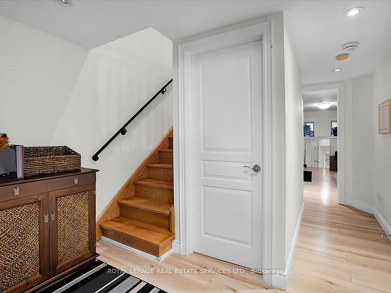 85 Bedford Park Ave — Photo 31