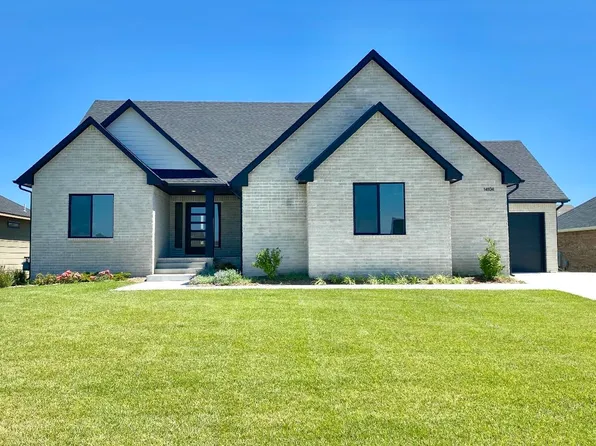 14104 E Willowgreen Cir, Wichita, KS 67230