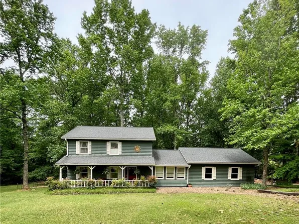 409 Pine Lake Dr, Cumming, GA 30040