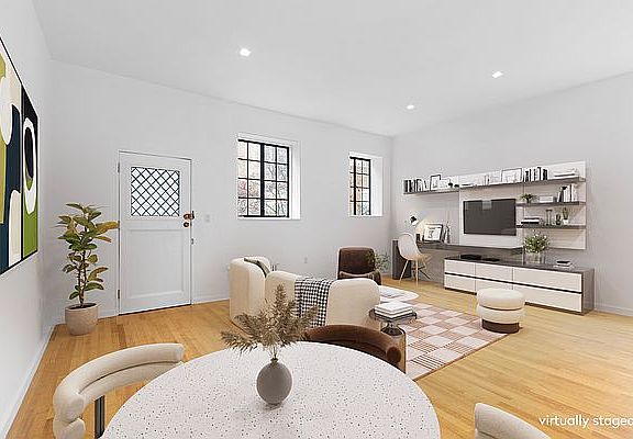 5th image of 866 Lexington Ave #4