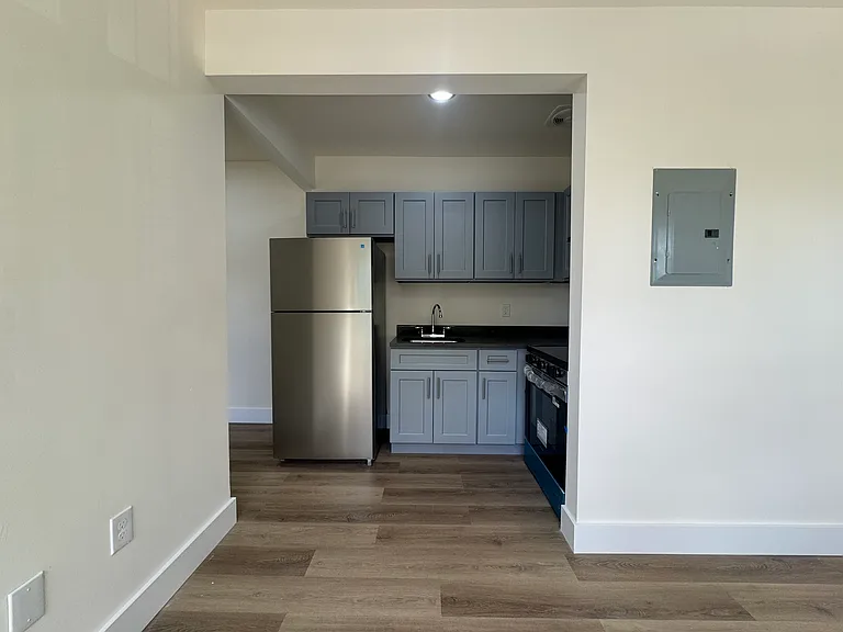 3030 Colden Ave #2A — Photo 3
