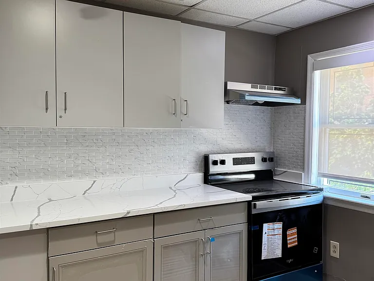 268 Saint Pauls Ave #1 — Photo 11