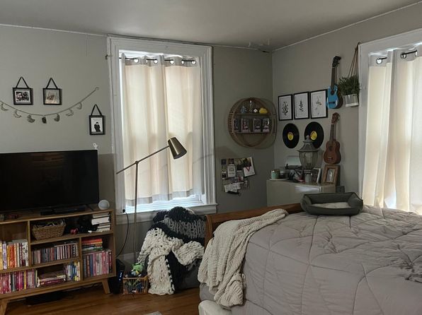 35 1st St, Troy, NY