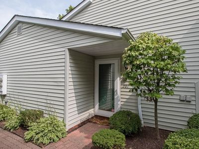 6201 Center St APT 201, Mentor, OH, 44060