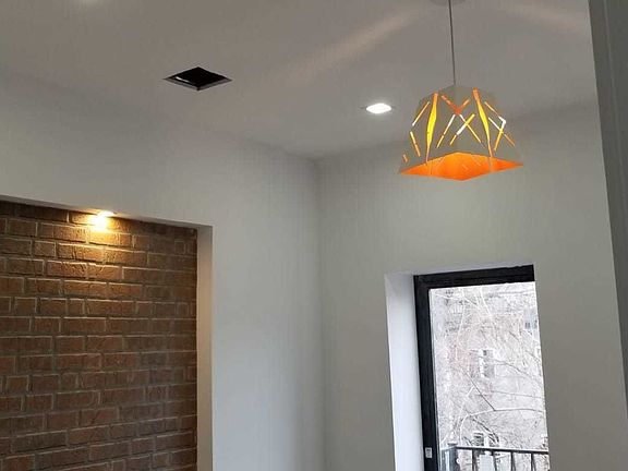 5th image of 1043 Jefferson Ave #3C