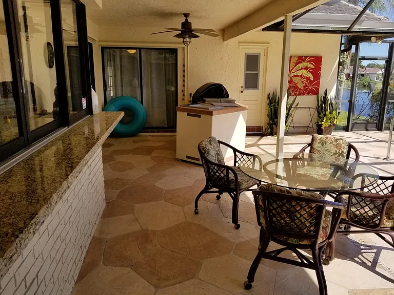10306 NW 6th St — Photo 9