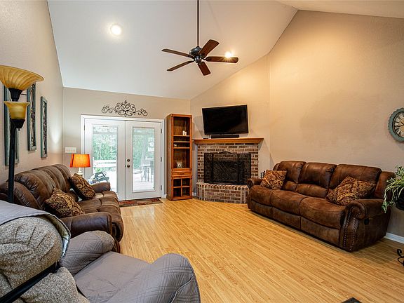 3rd image of 6400 Avon Dr