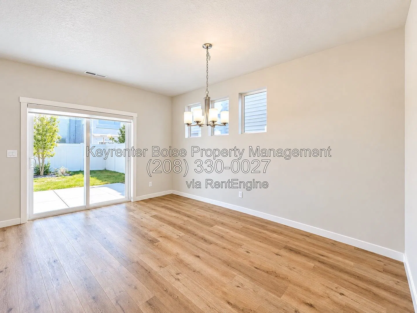 4 bed, 2.5 bath, 1932 sqft, $2,600 — Photo 3