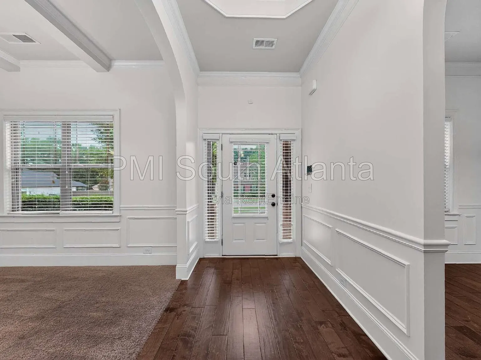 4 bed, 3.5 bath, 2698 sqft, $3,200 — Photo 4